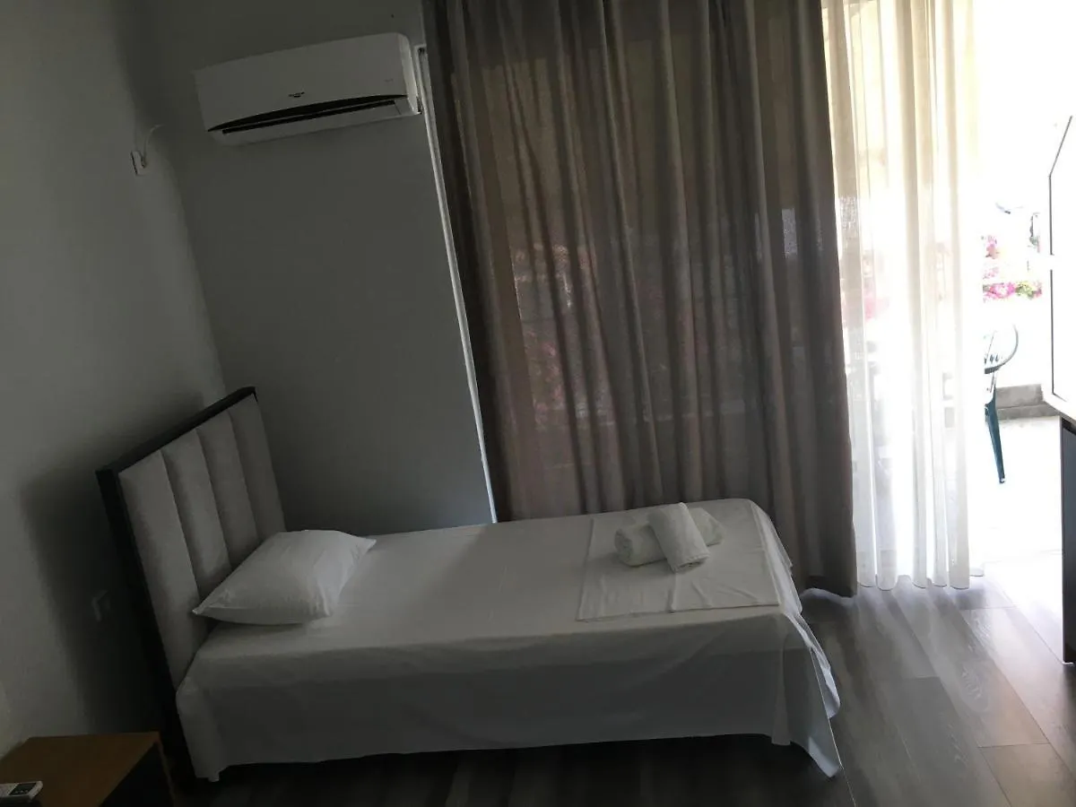 Irini Boutique Rooms!!! Himare Hotel