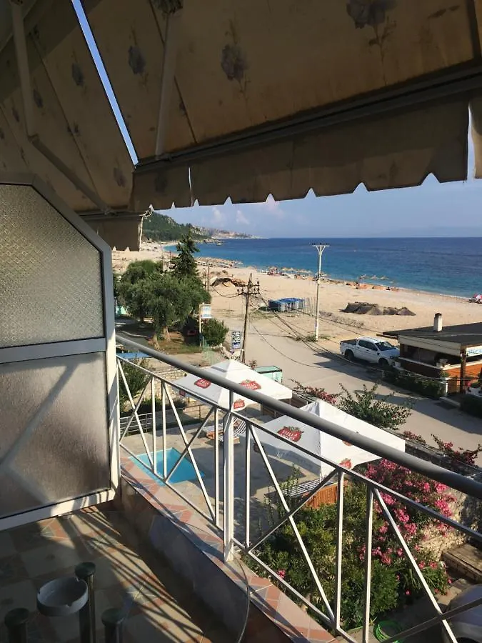 IRINI boutique rooms!!! Himarë 3*,