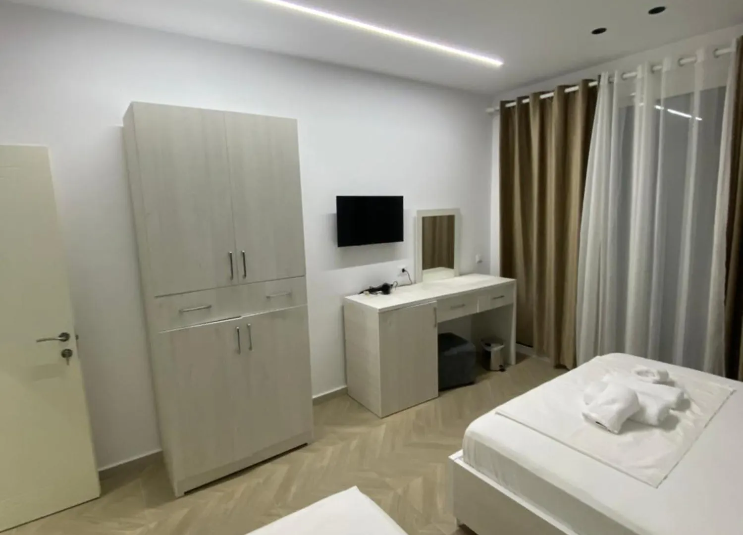 Irini Boutique Rooms!!! Himarë 3*,