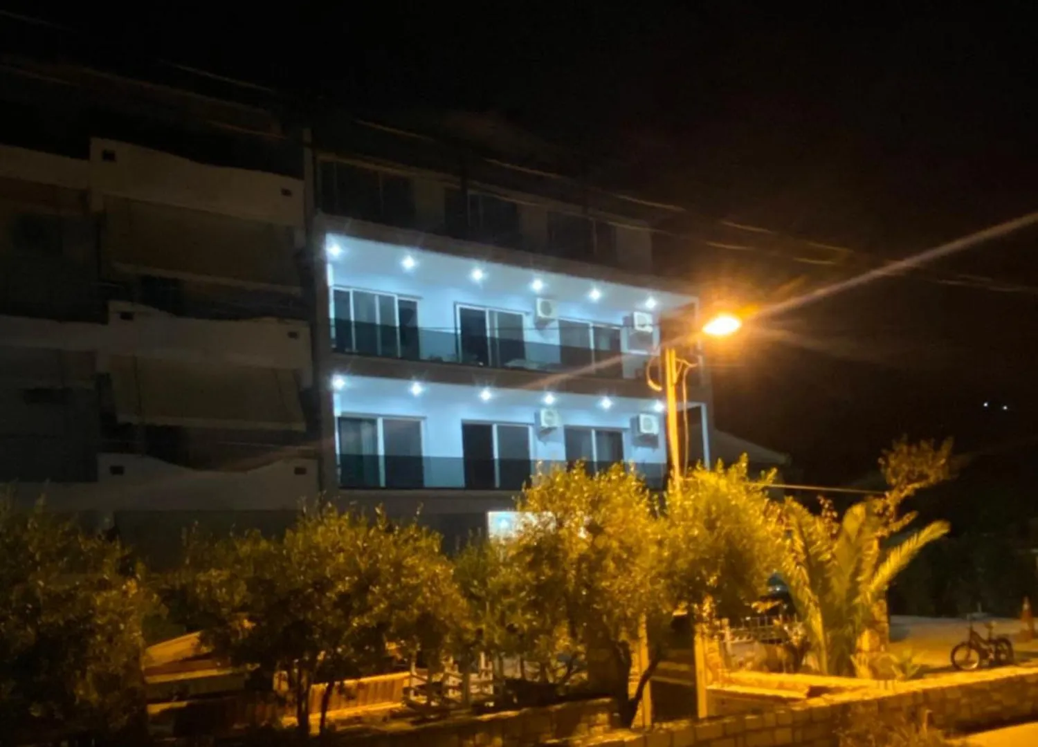 Irini Boutique Rooms!!! Himare