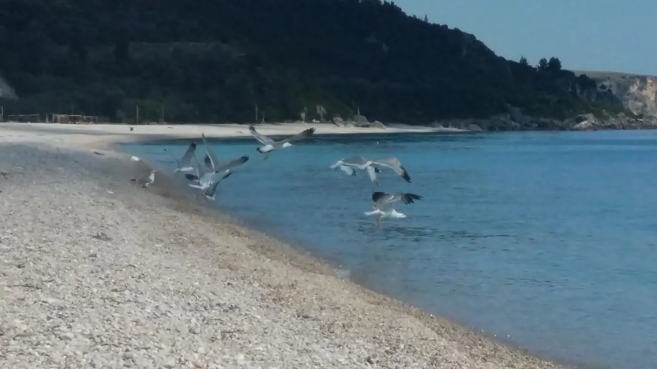 Irini Boutique Rooms!!! Himare